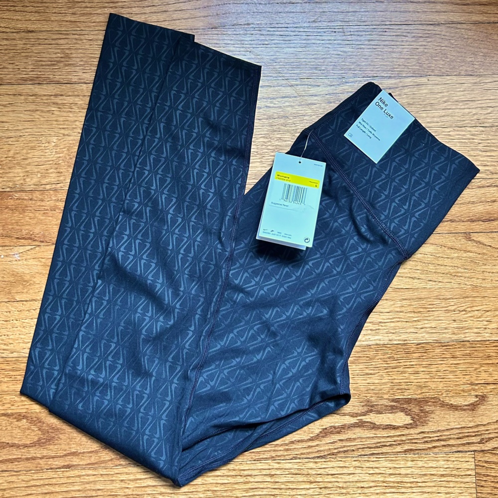 Nike luxe leggings